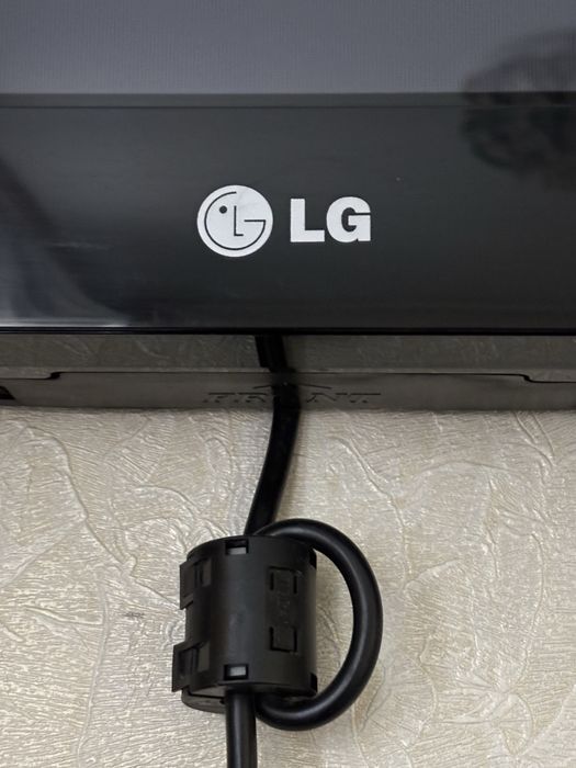 Телевизор LG плазменный