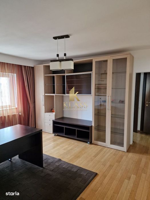 Apartament 4 camere  Centrul civic, Decebal