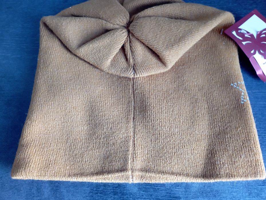 Продам женские шапки