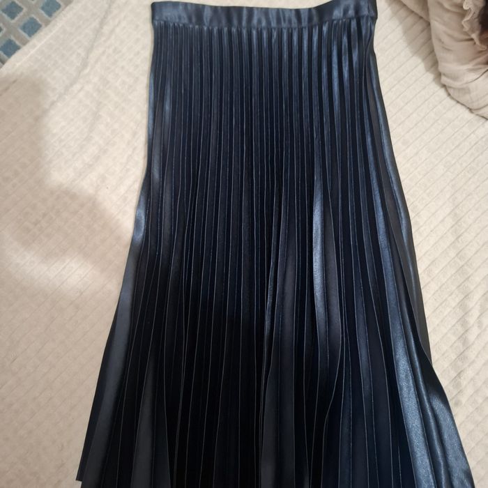 Fusta plisata de satin mai gros