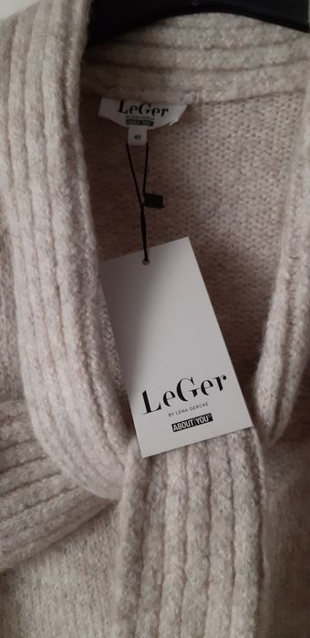 Pulover Le Ger nou din casmir lana vascoza si poliamida,model superb L