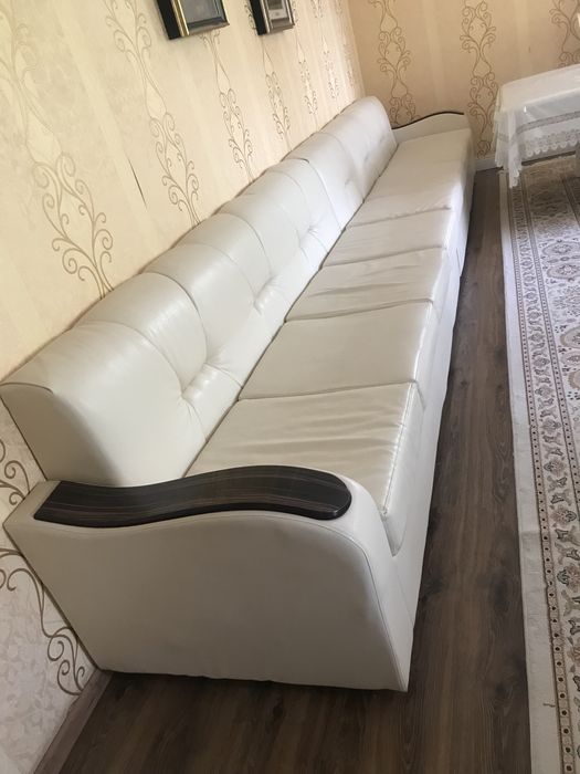 Диван для гостиной