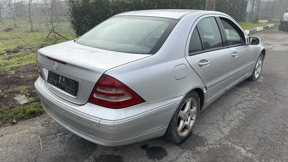 Mercedes C270 W203 НА ЧАСТИ