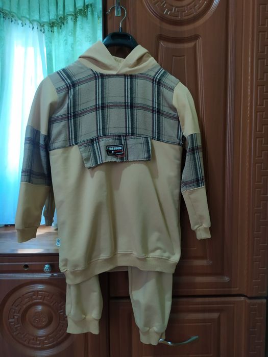 Спортивный костюм на девочку