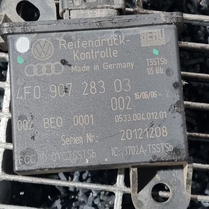 Modul AUDI Q7 2005 - 2009 (1462) PRESIUNE PNEURI 4F090728303