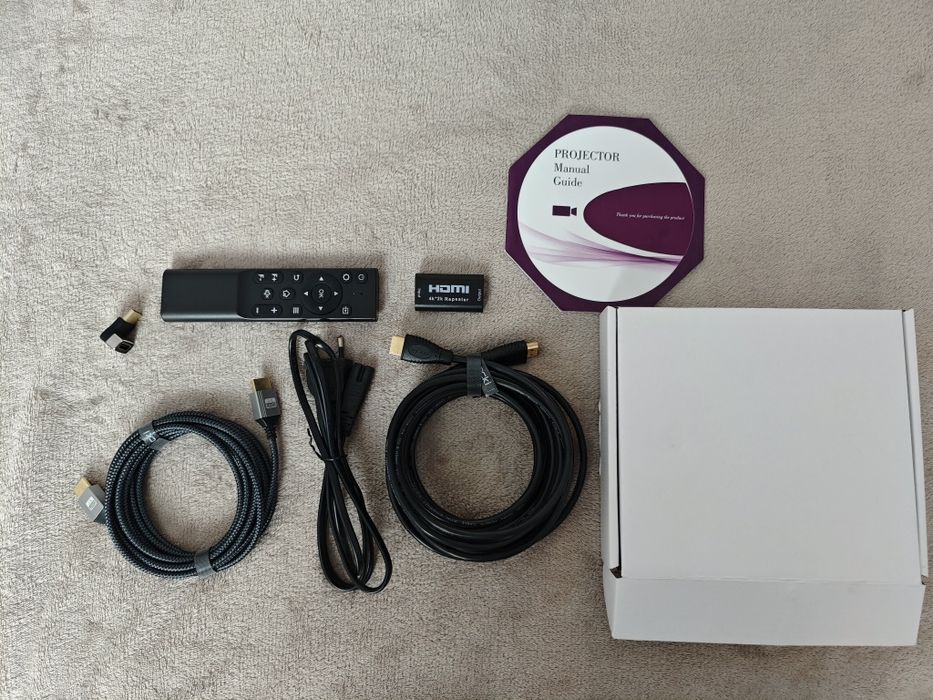 Proiector 1080p (suporta 4K) 1450 ANSI Lumens 300"