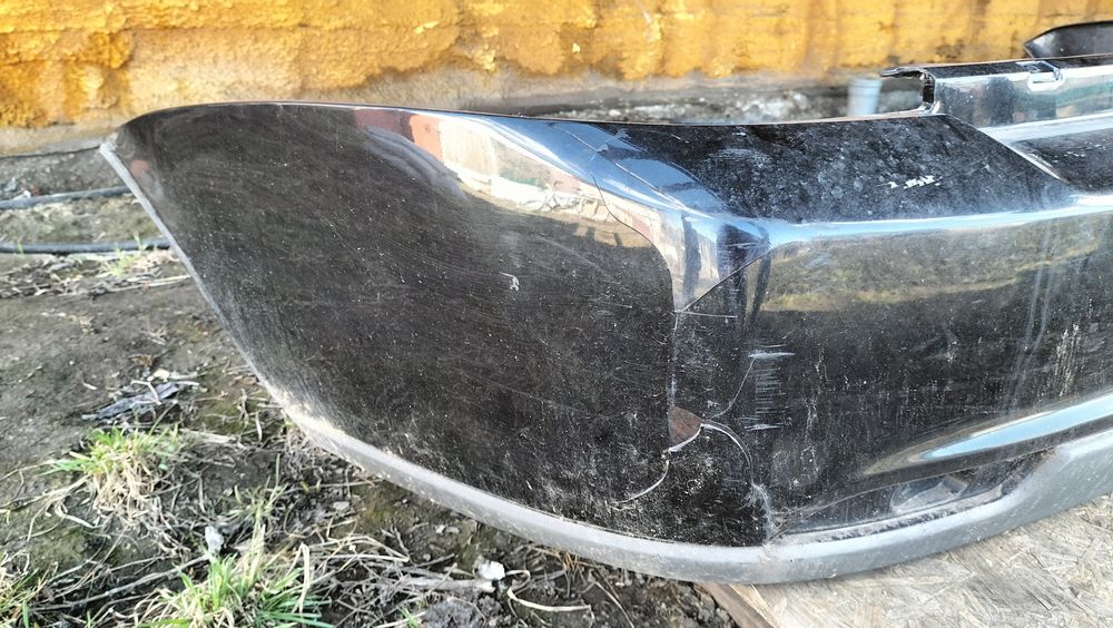 Бампер передний,задний приора