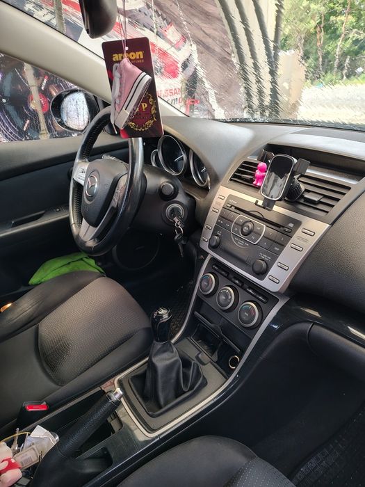 Mazda 6 an 2008 motor2.0 diesel