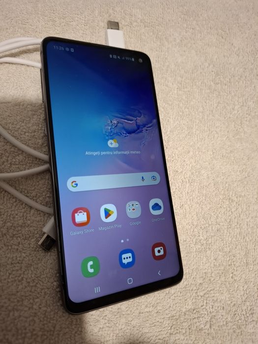 Vând Samsung S 10 stare perfectă ( accesorii  )