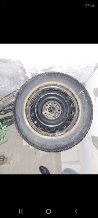Продам шины шипы с дисками р16 205/ 55