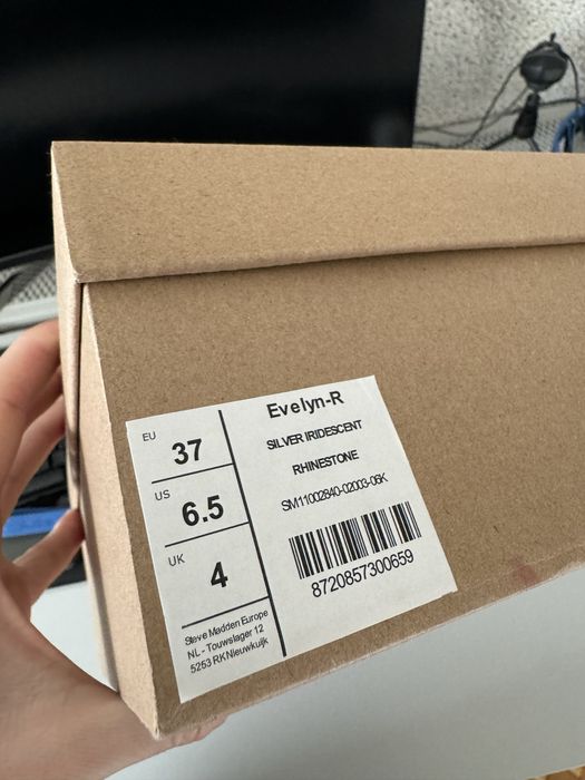 Steve Madden обувки на ток, чисто НОВИ!