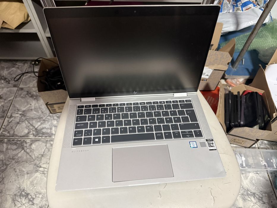 Hp elitebook pentru piese . Procrsor i5 ssd 256