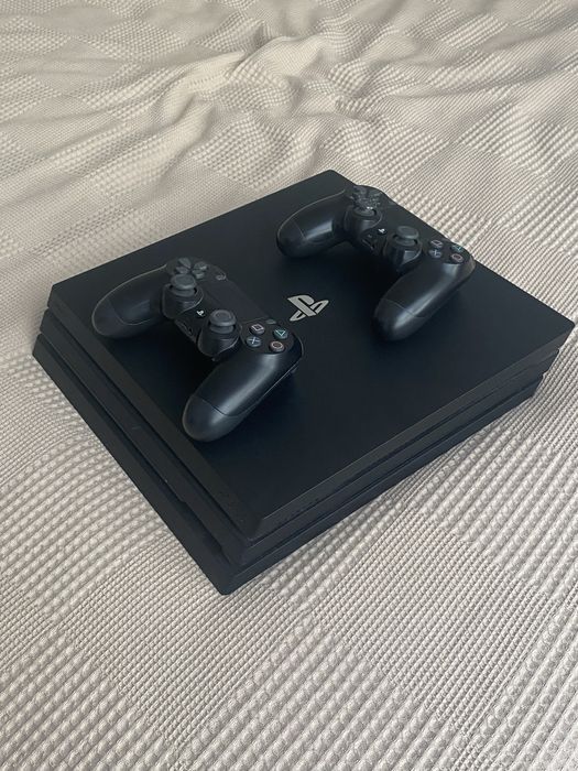Продам PS4 Pro