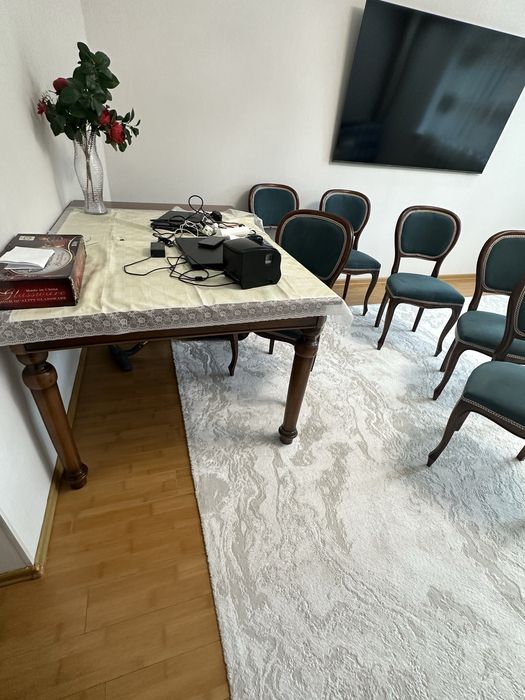 Стол гостевой деревянный