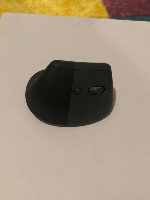 мишка Logitech LIFT черна / black mouse