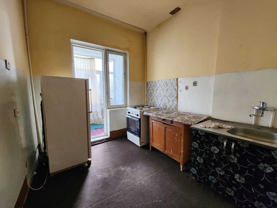 5-mik tomonda 2 xonali uy sotiladi