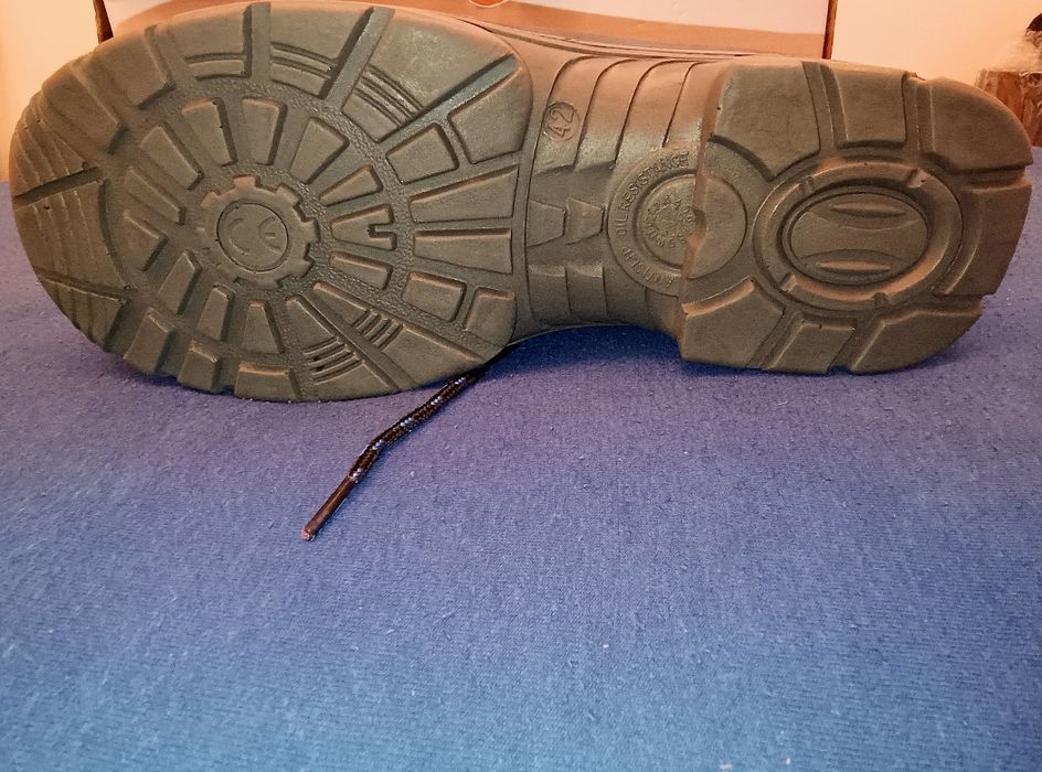 Bocanci și pantofi protecție