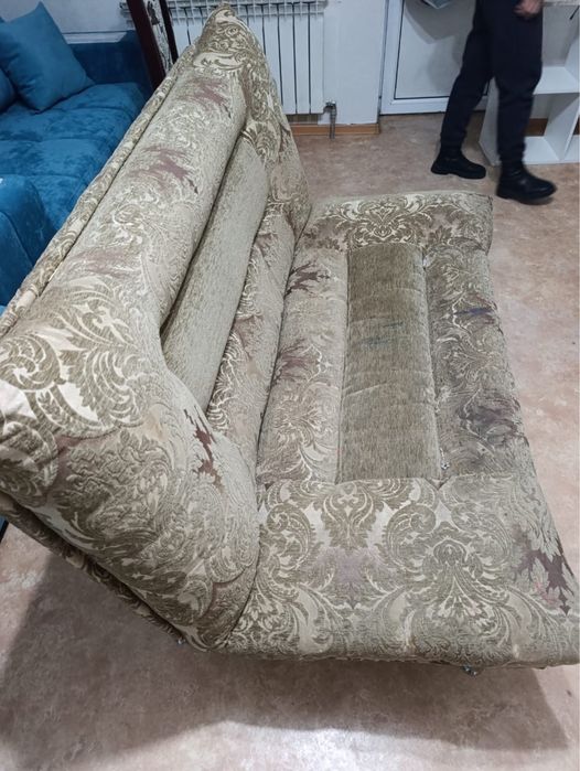 Отдам диваны, кресло