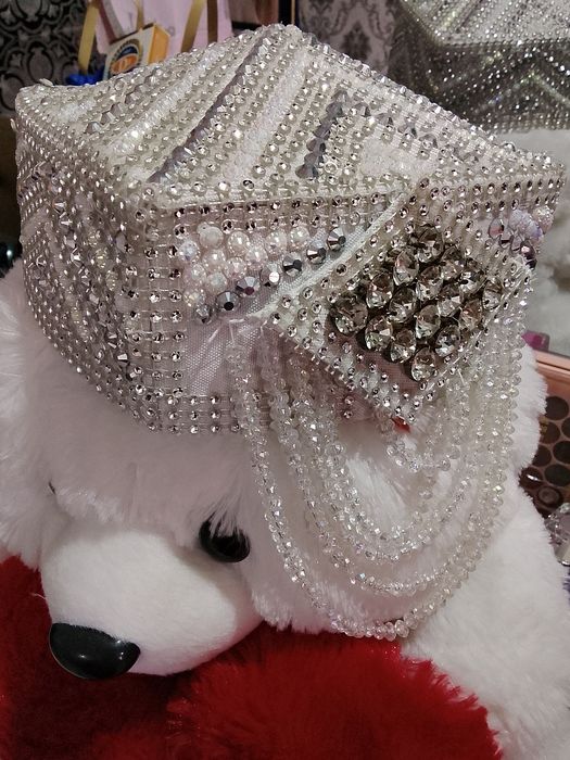 Diadema va qalpoqlar