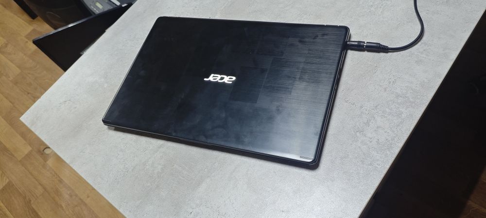 Ноутбук acer i3/8gb/ssd