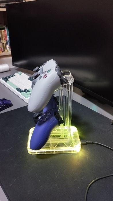 Подставка под геймпады