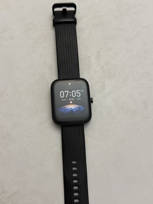 продам часы Amazfit Bip 3 pro