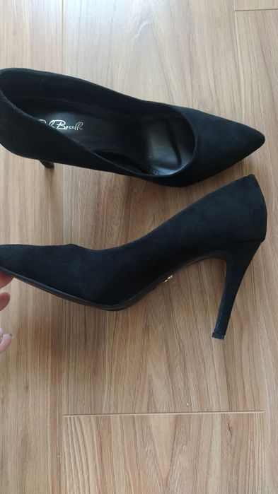 Дамски велурени обувки размер 39