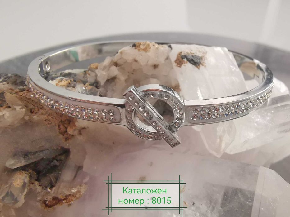 Красиви гривни от медицинска стомана