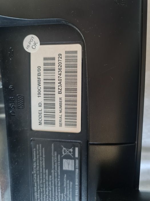 19 инчов монитор Филипс