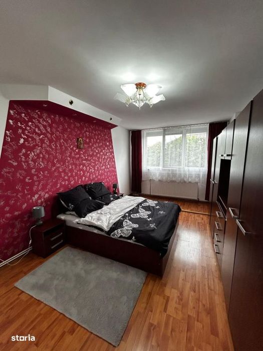 Apartament 4 camere, 87 mp utili, etaj 1, Zona Semilina