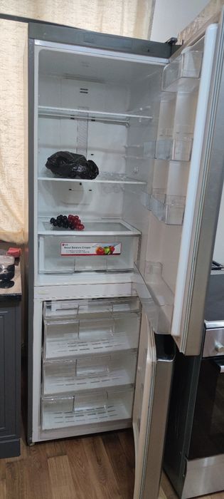 Холодильник Samsung