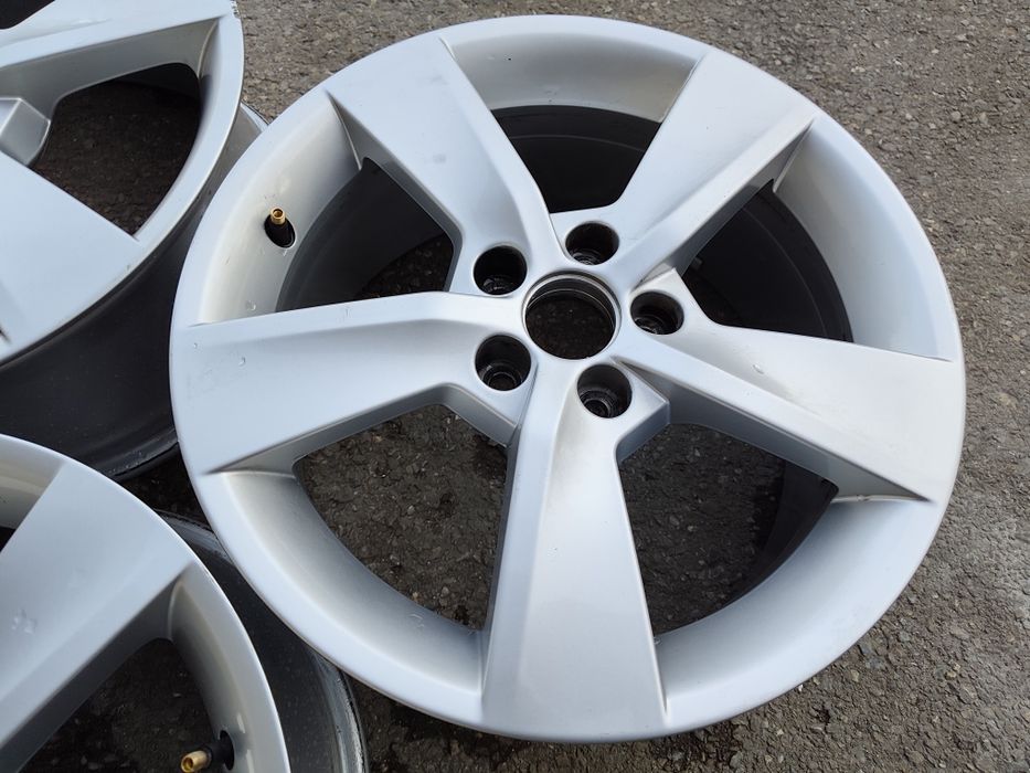 16" оригинални алуминиеви джанти за Skoda Octavia...