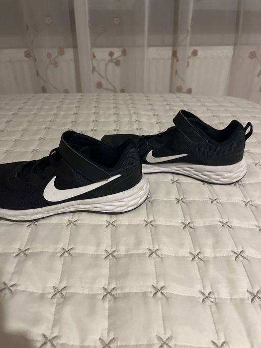 Детски nike обувки 35 номер