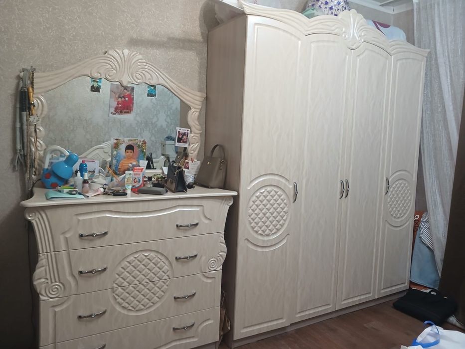 Продам спальный гарнитур