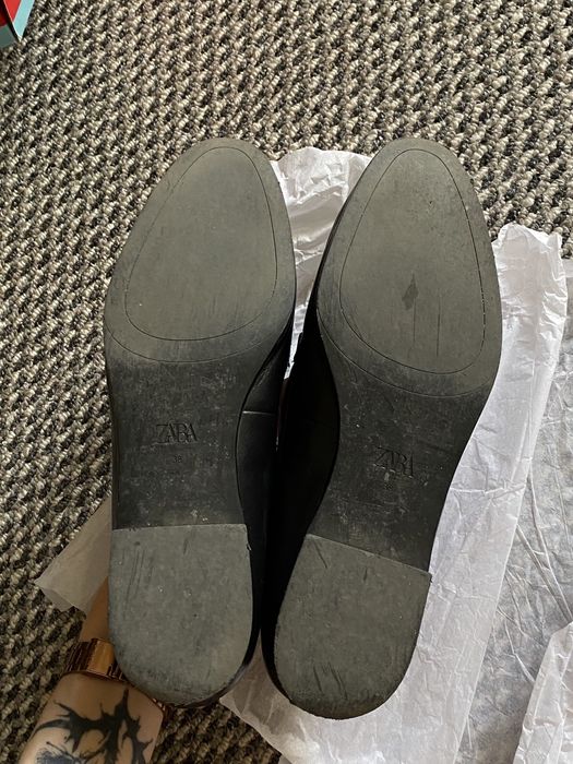 Продам лоферы zara