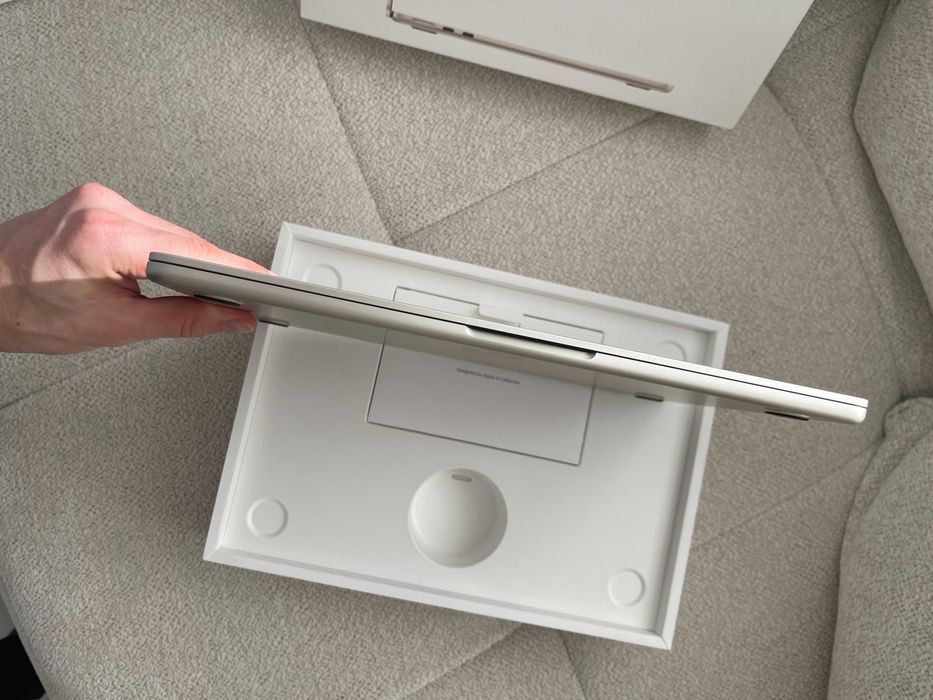 Apple MacBook Air 13.6" | M2 | 8GB RAM | 256GB SSD | Ca Nou