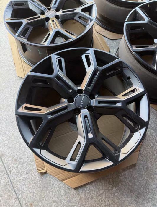 Zeekr 8x оригинал диски R22 Shadow Dawn Hyper
