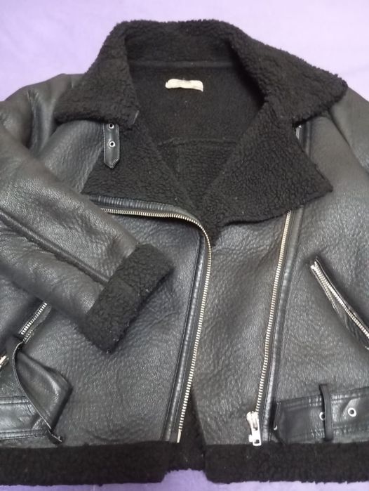 Продам дублёнку чёрная эко кожа