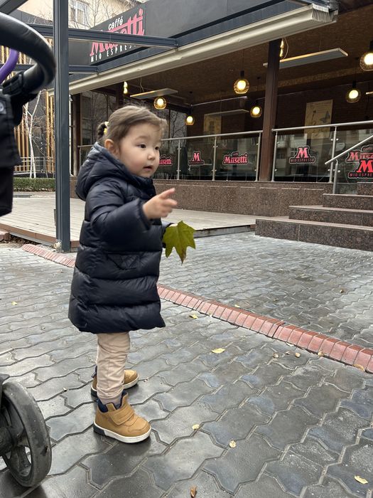 Армани пуховик для девочки 98 размер