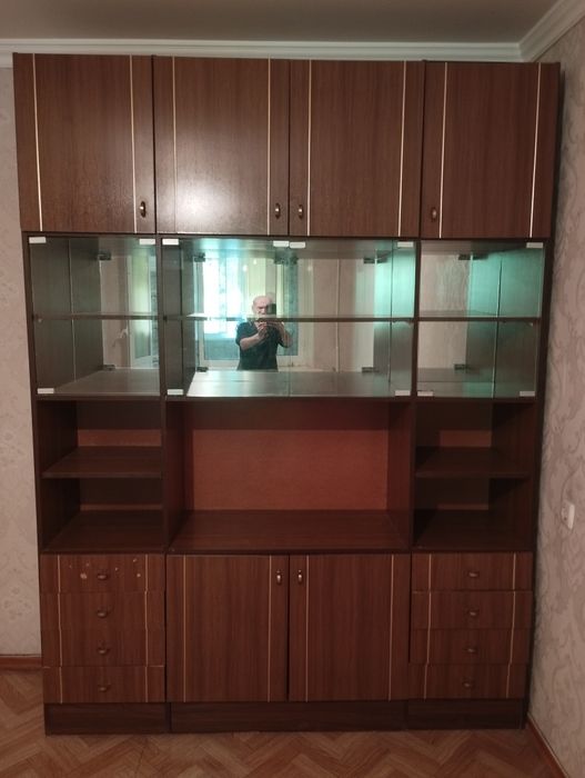 Срочно продам сервант