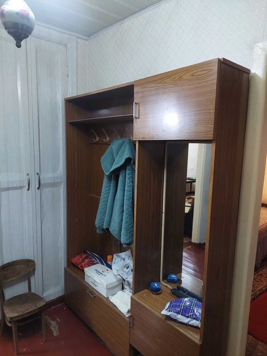 Сдается 4хкомнатная квартира,с обстановкой, с техникой, цена 600у.е.