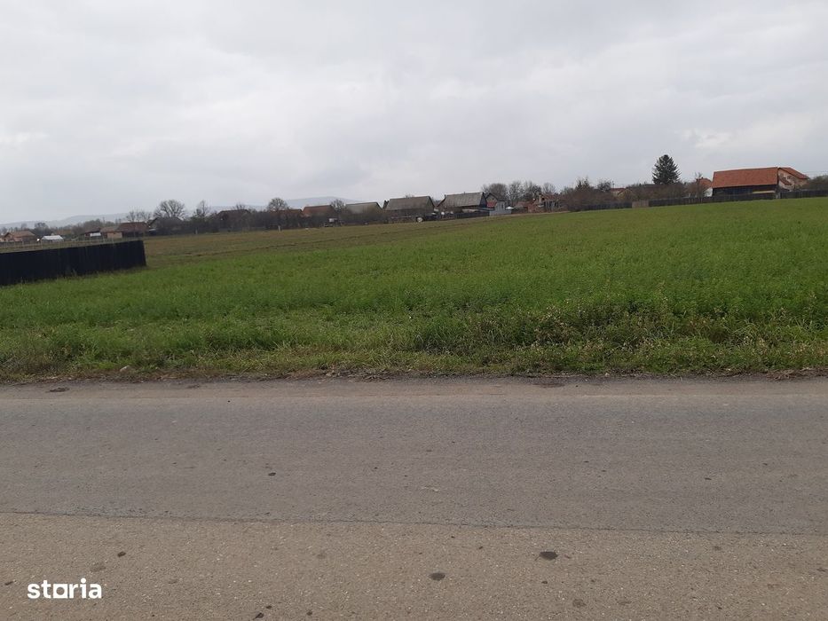 Vand teren intravilan construibil bine pozitionat in Lunca Calnicului