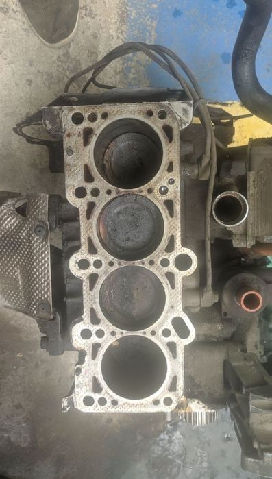 Продам блок двигателя Ауди А4 2006 год ALT