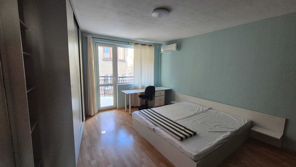 Дава се под наем Тристаен апартамент в София, Център - 111 кв.м за 1346.4 € - Снимка #12