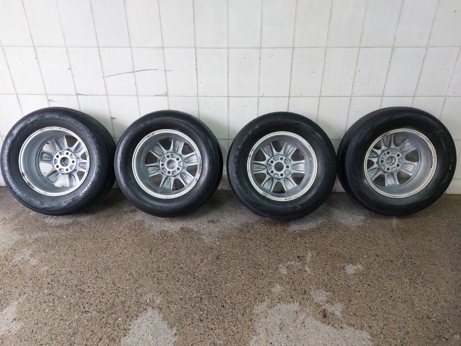 Диск Лексус тойота с шинами