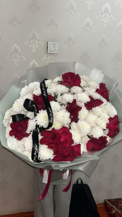 3 түрлі гүл сатылады