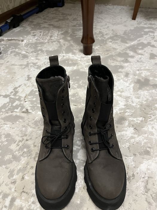 Продам зимние сапоги