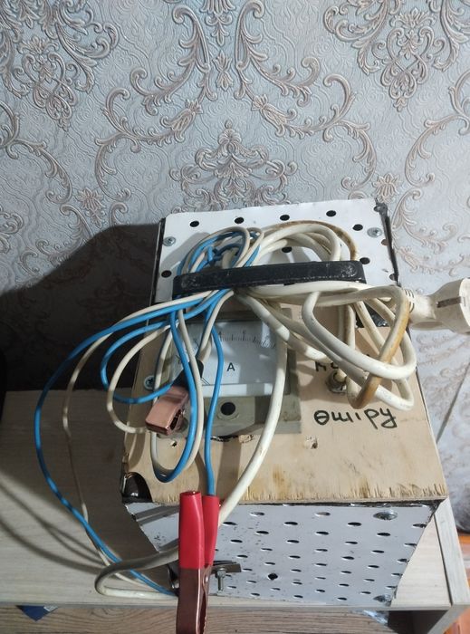 Зарядное устройство автомобильное