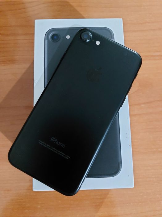 Iphone 7  Продам