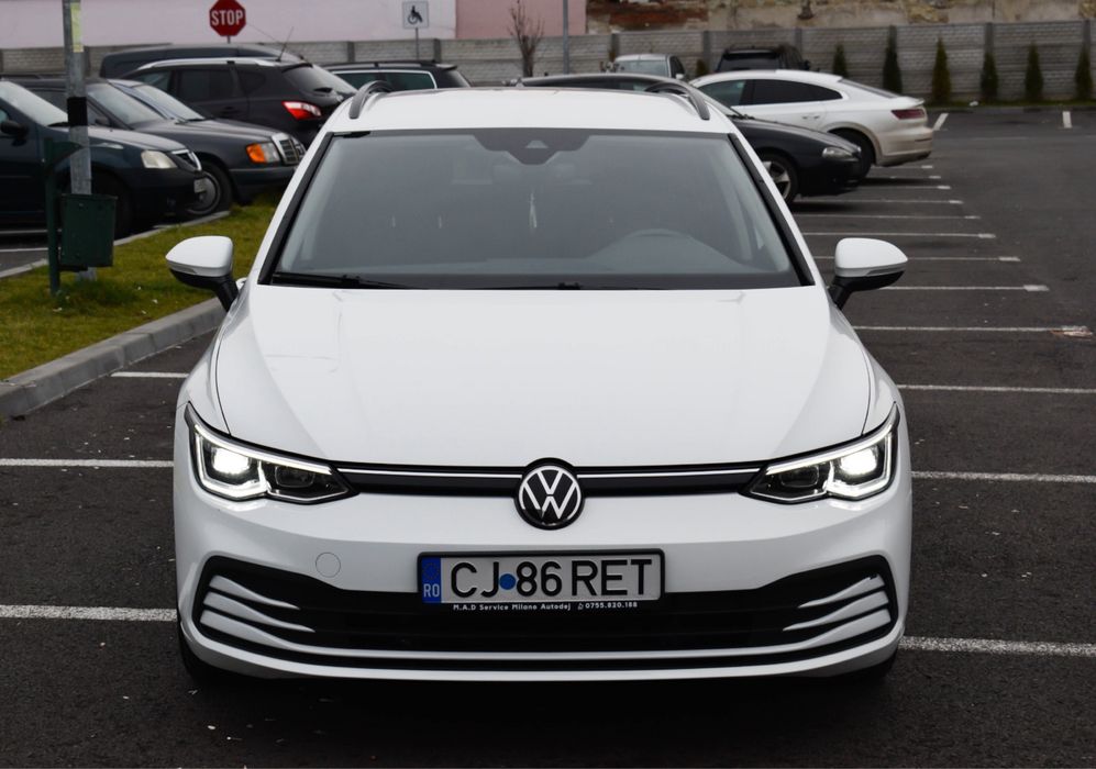 Golf 8-2022 2.0 TDI AUTOMAT unic Propietar
